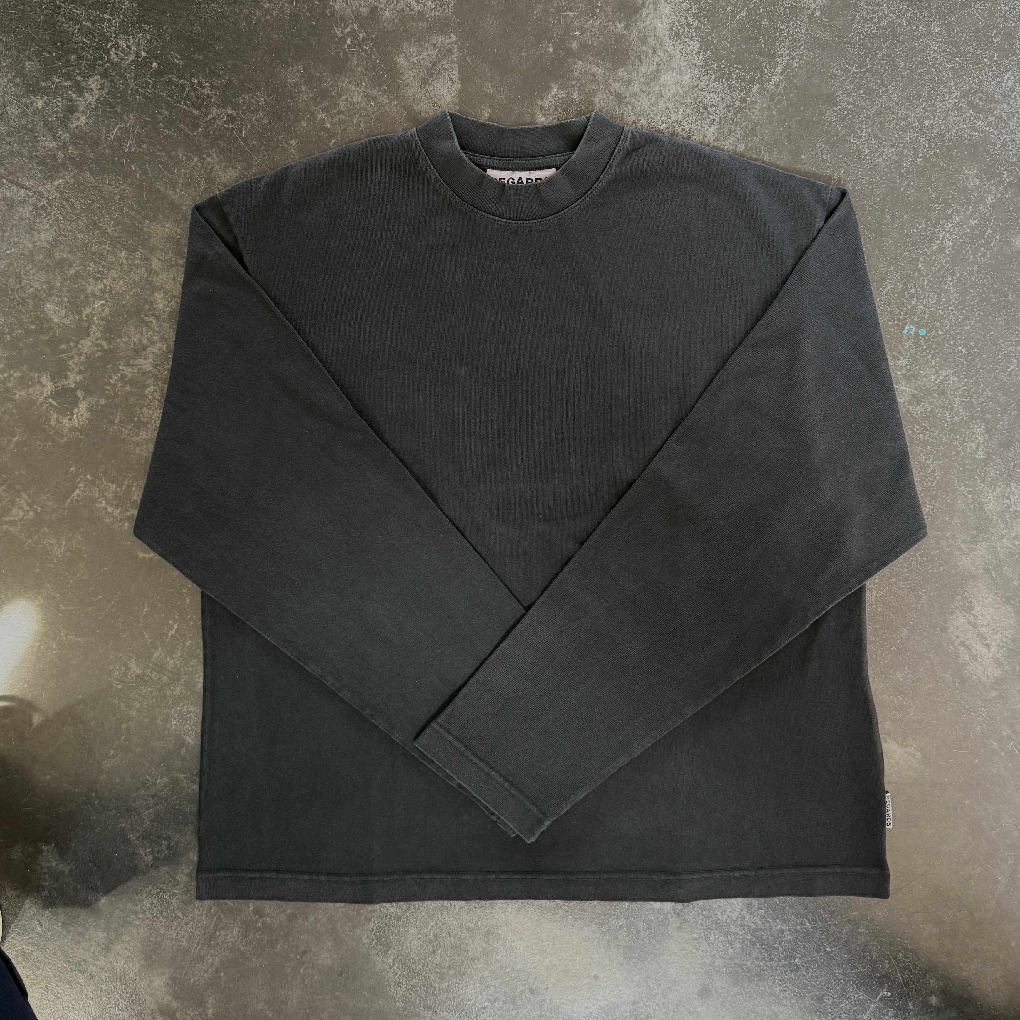 HEAVY OVERSIZE LONGSLEEVE - BLACK WASHED
